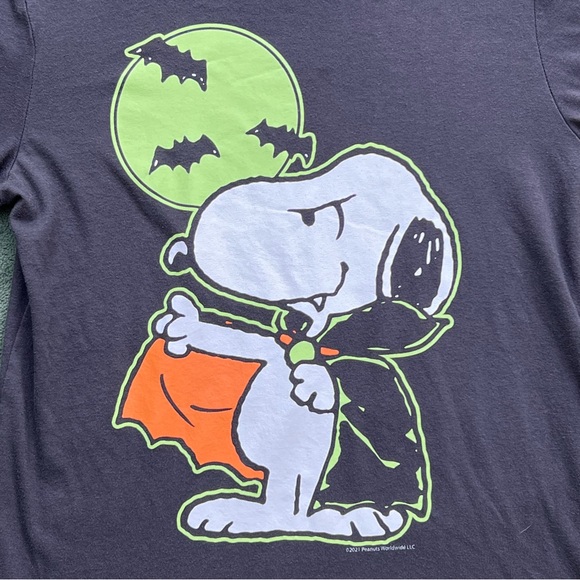 Glow in the Dark Vampire Snoopy Long Sleeve - Picture 3 of 6